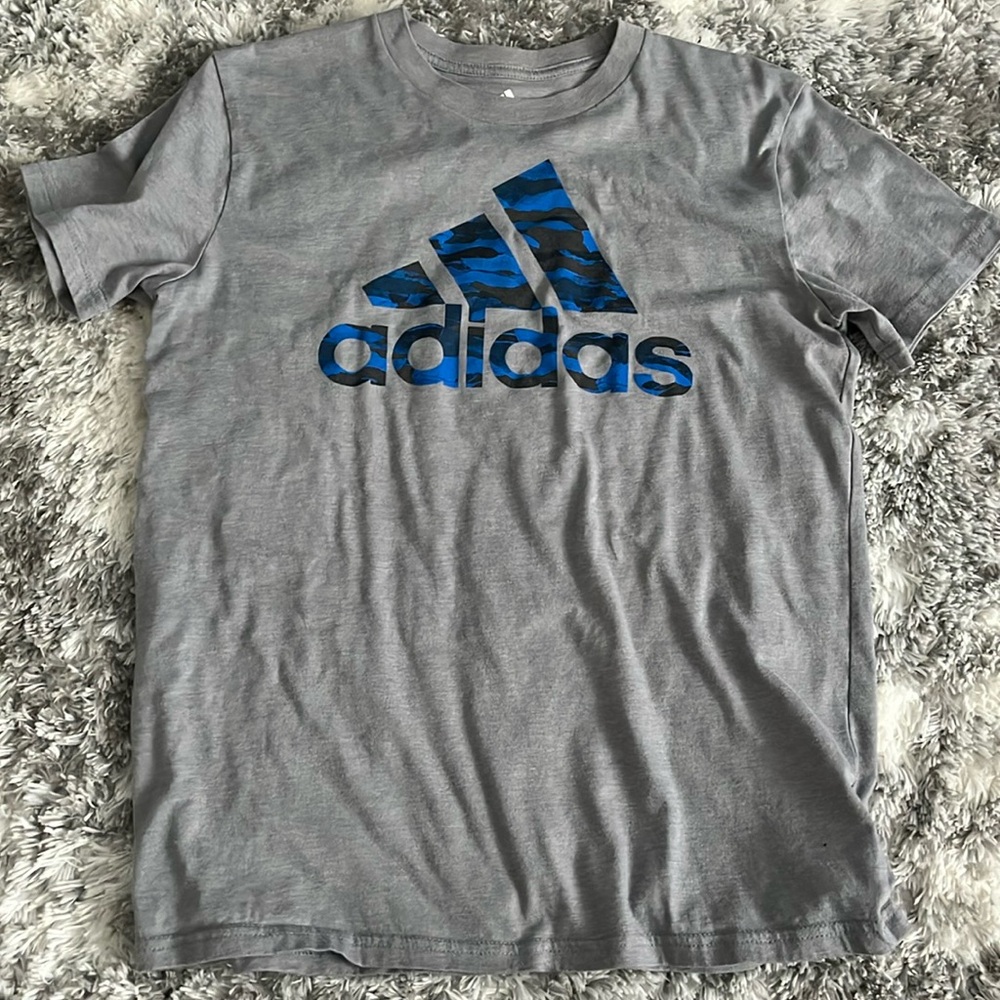 Boys Adidas Grey T Shirt size Large 14/16